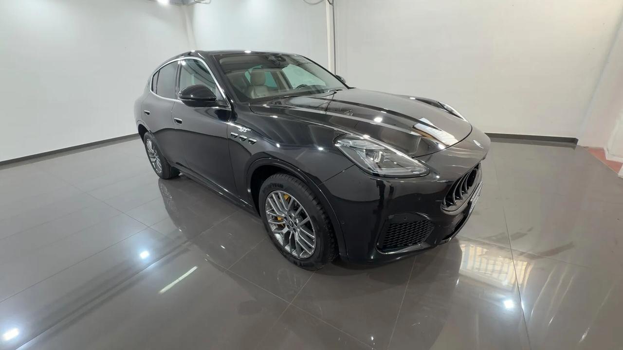 Maserati Grecale MHEV 300 CV AWD GT