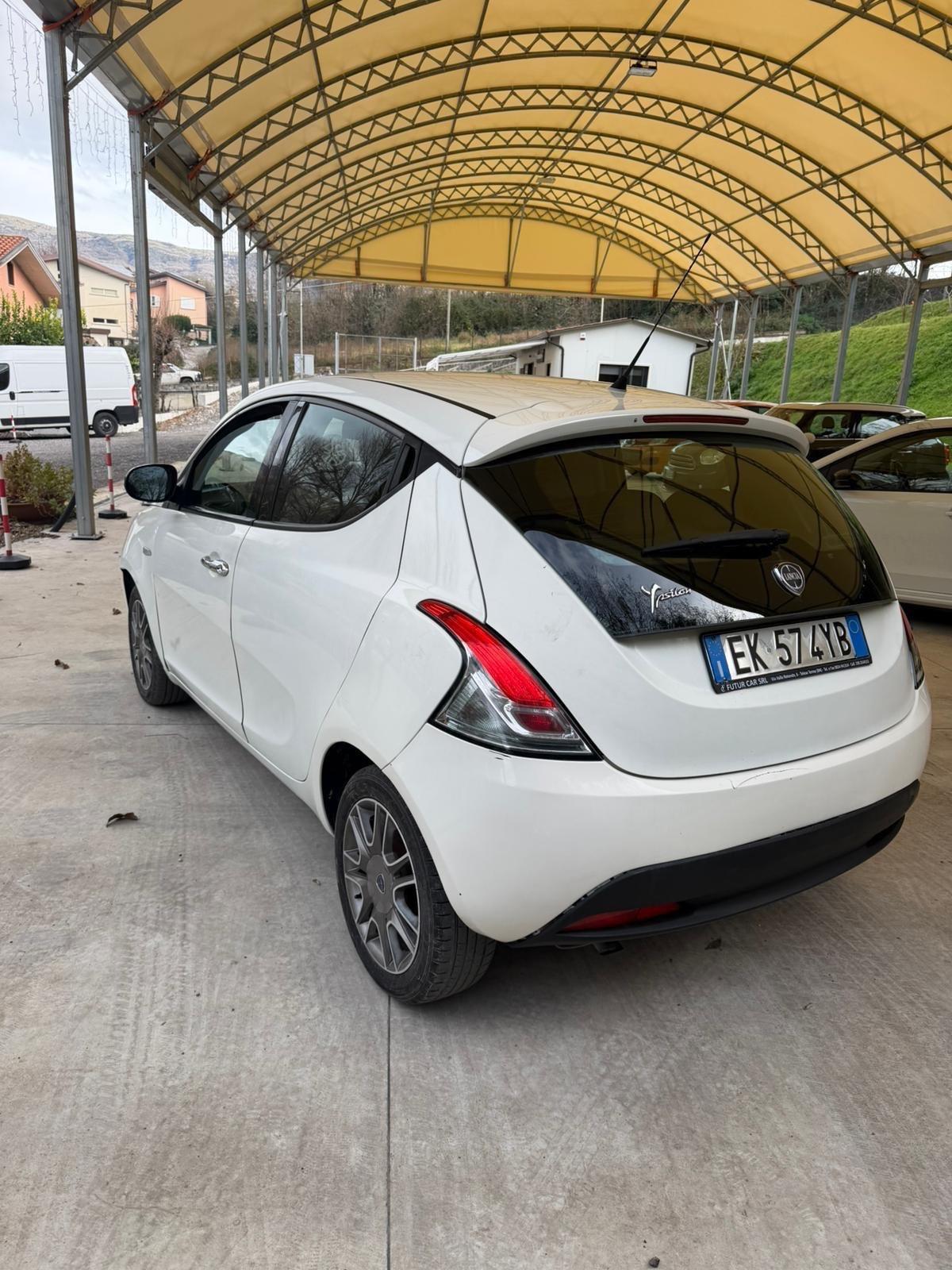 Lancia Ypsilon 1.3 MJT 16V 95 CV 5 porte S&S Silver