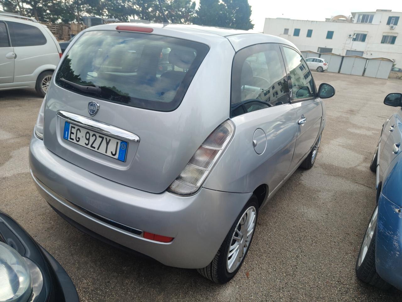Lancia Ypsilon 1.2 Silver tua da 85€ al mese