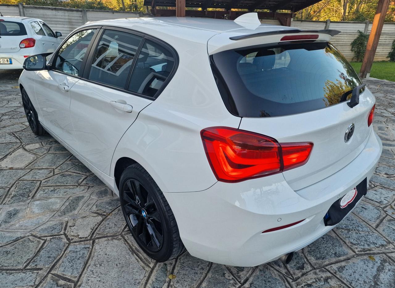 Bmw 118 118i auto 5p. Urban 136cv