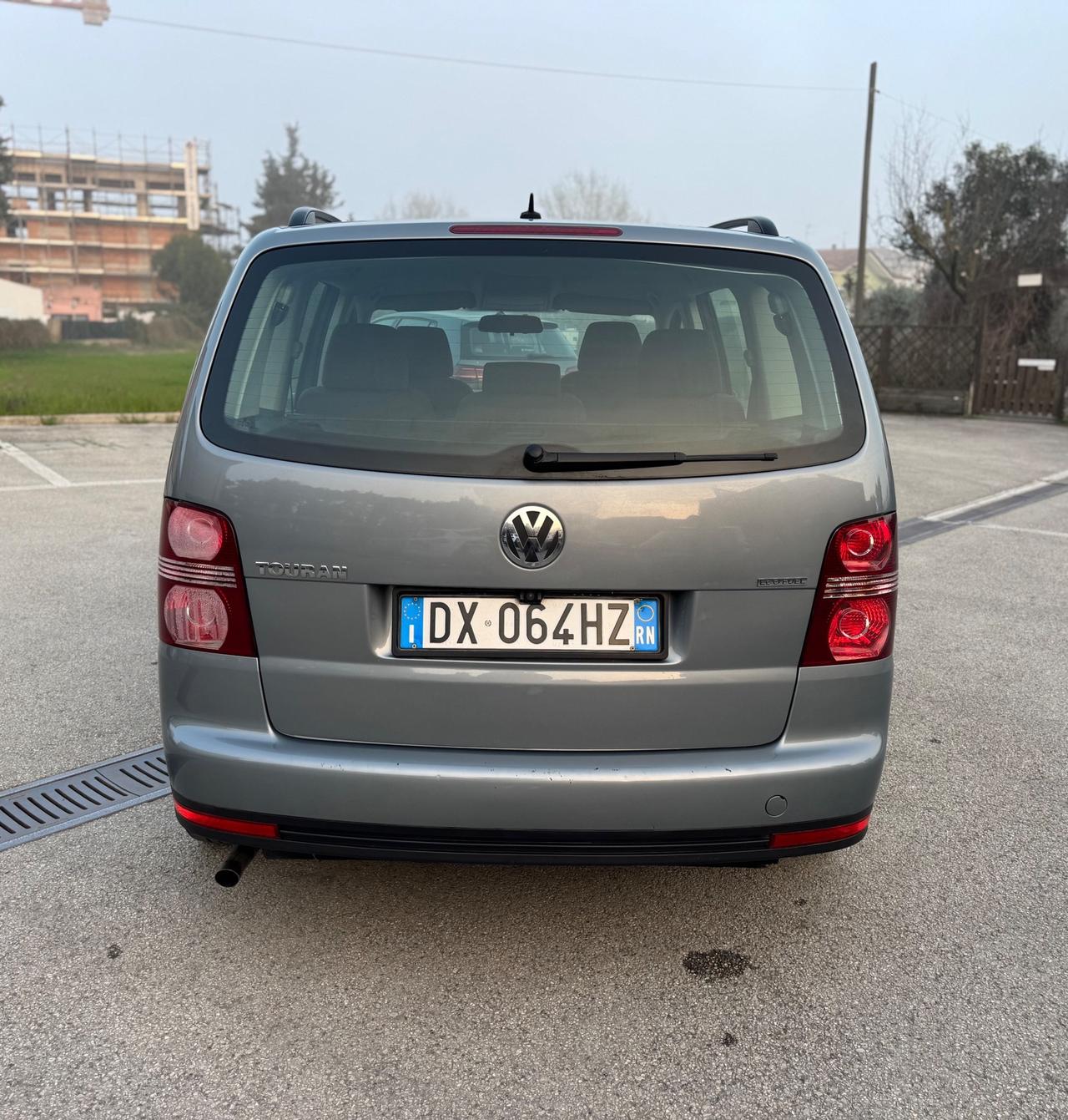 Volkswagen Touran 2.0 Highline Ecofuel 7 POSTI