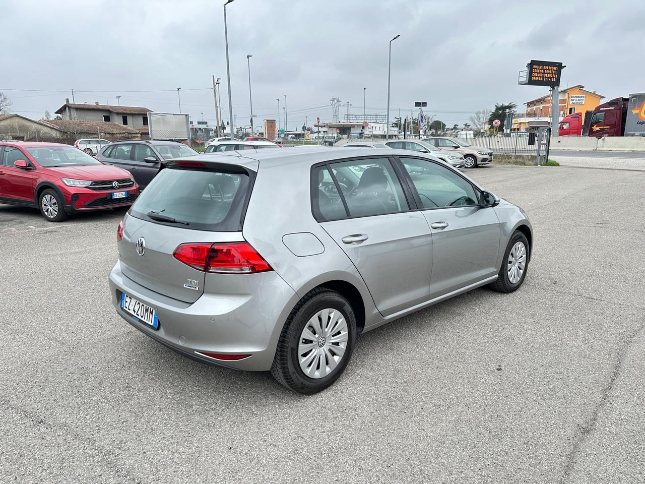 Volkswagen Golf Business 1.6 TDI BlueMotion Technology 35.000KM - 2015