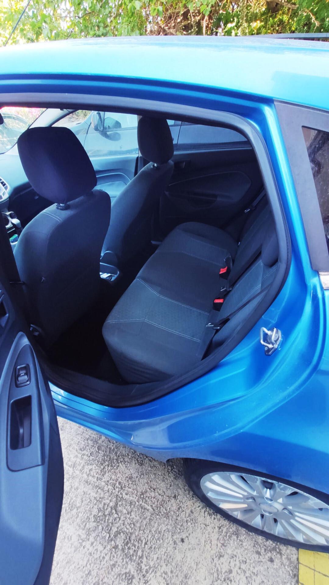 Ford Fiesta 1.4 5 porte Benzina - GPL in ottime condizioni