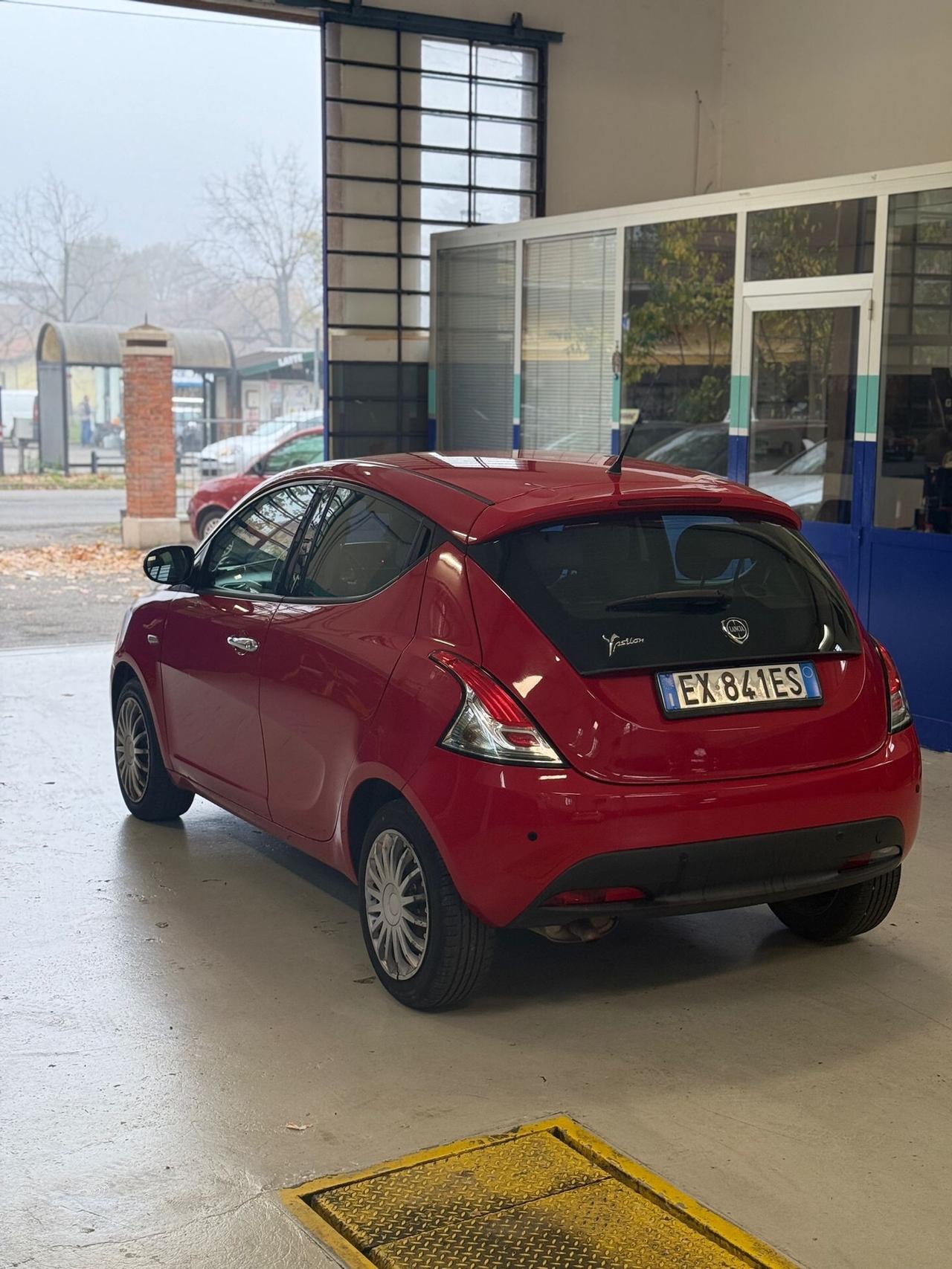 Lancia Ypsilon 1.3 MJT 16V 95 CV 5 porte S&S Elefantino