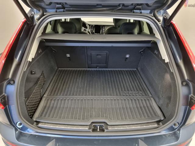VOLVO XC60 T6 Recharge Plug-in Hybrid AWD automatico Plus Dar