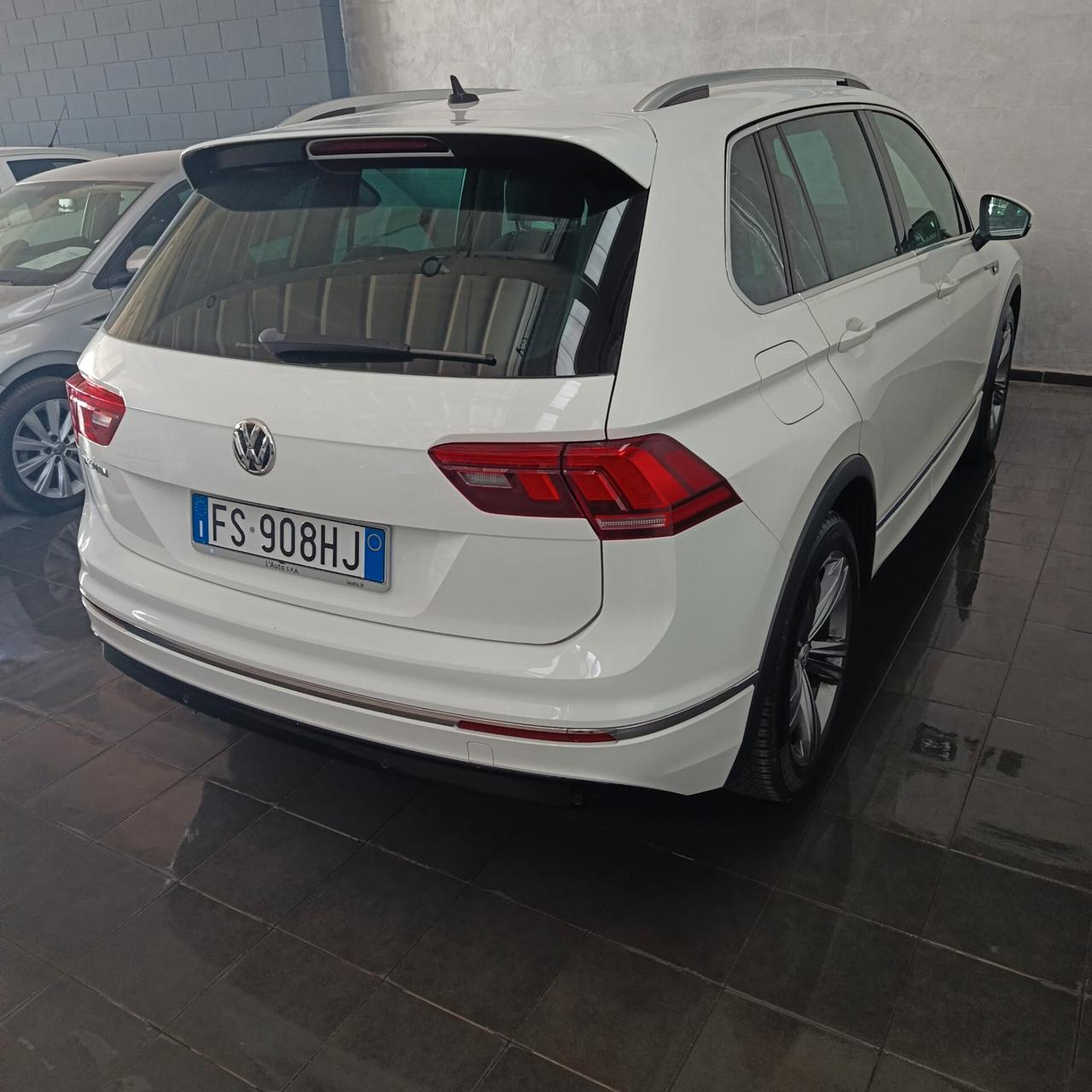 Volkswagen TIGUAN 2.0 TDI R-LINE