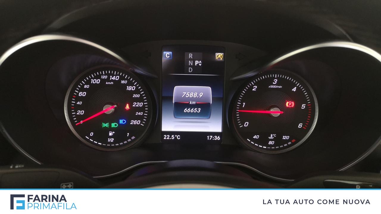 Mercedes-Benz Classe C-A205 2016 Cabrio - C Cabrio 220 d Sport 4matic auto