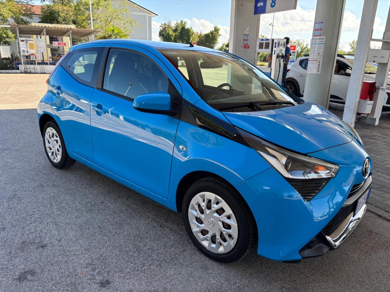 Toyota Aygo 1.0 VVT-i 72 CV 5 porte x-cool MMT