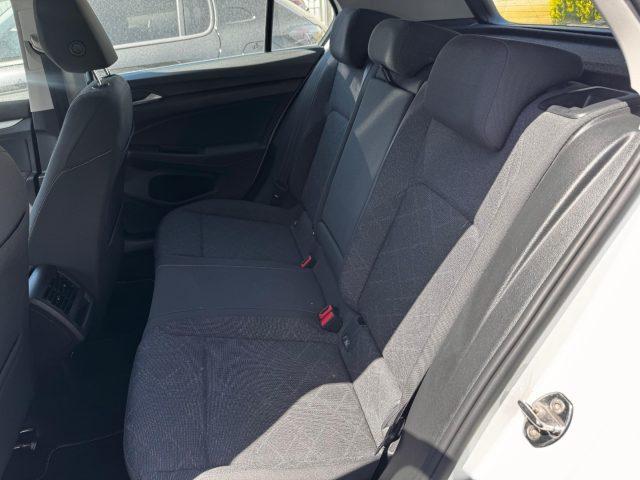 VOLKSWAGEN Golf 1.5 TGI DSG Life
