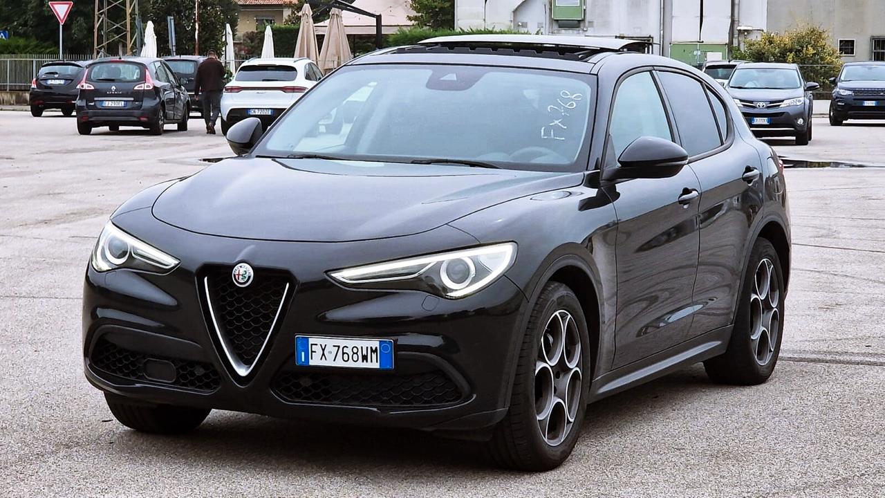 Alfa Romeo Stelvio 2.2 Turbodiesel 160 CV AT8 Tetto