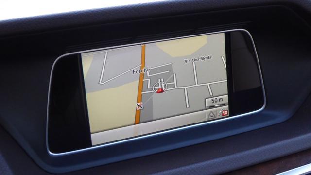 MERCEDES-BENZ E 220 CDI BlueTEC