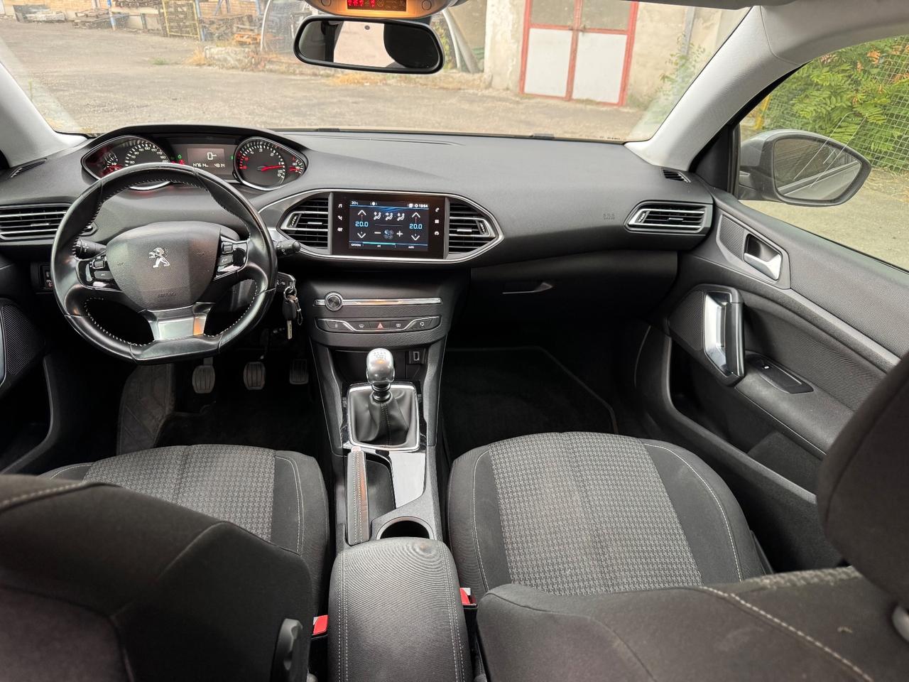 Peugeot 308 BlueHDi 130 S&S SW Allure