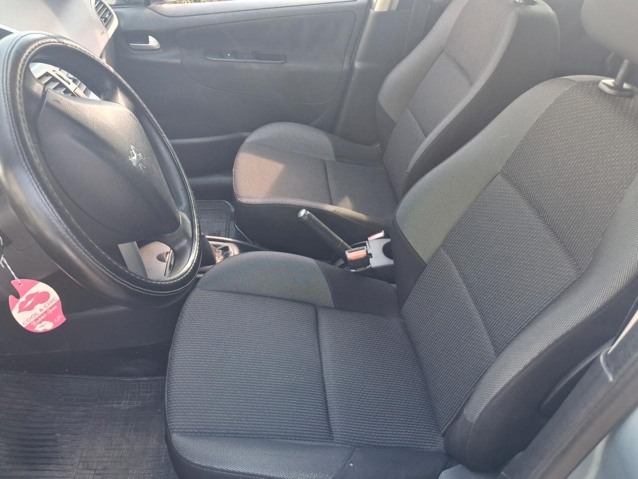 Peugeot 207 1.4 HDi 70CV 5p. Sweet Years