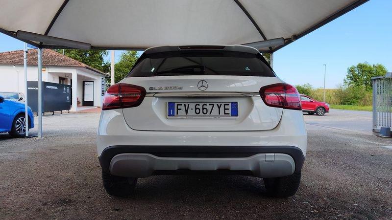 Mercedes-Benz GLA GLA 200 d Automatic Business