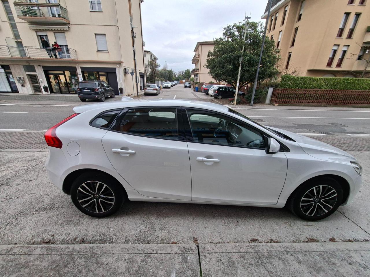 Volvo V40 2.0 d2 Business Plus my19