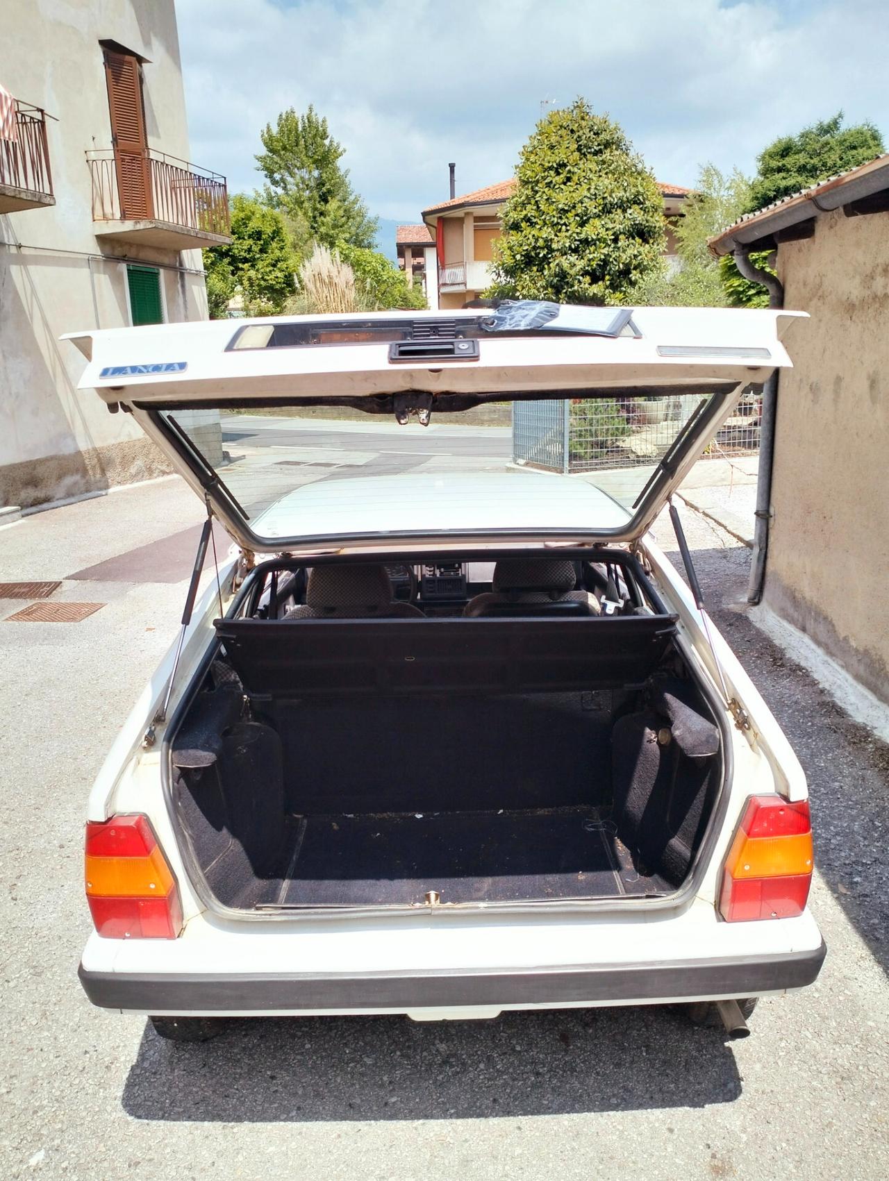 Lancia Delta 1.3
