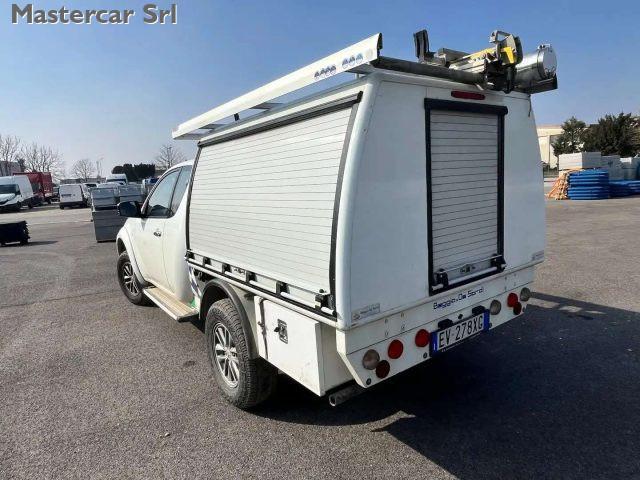 MITSUBISHI L200 d.cab 2.5 di-d Intense - EV278XG