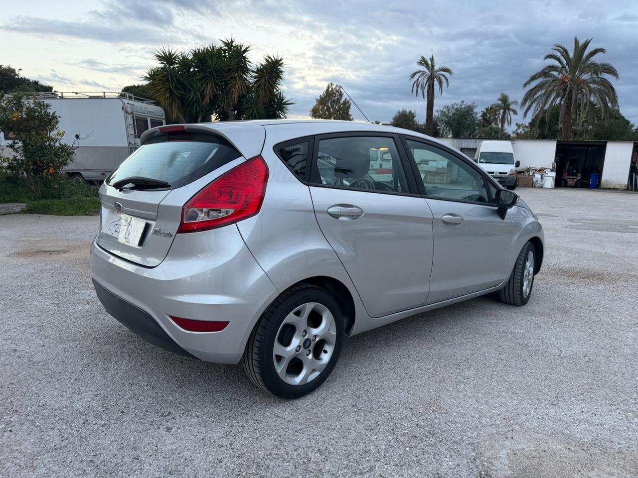 Ford Fiesta 1.4 TDCi 70CV 5 porte Titanium