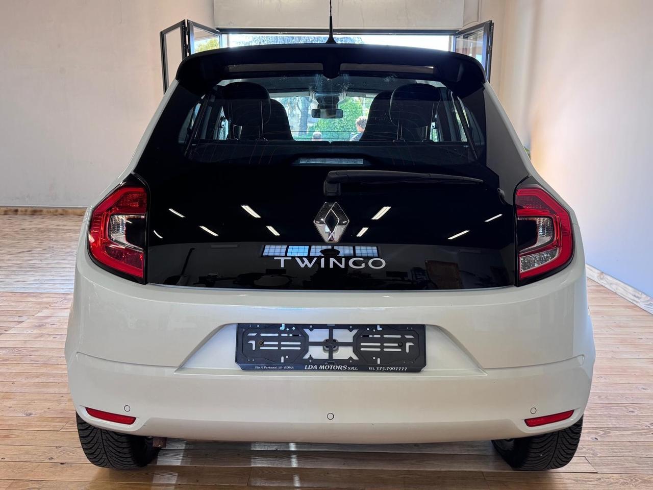 Renault Twingo 1.0 65cv NEOPATENTATI , LED NAVI CLIMA AUTO, UNIPRO