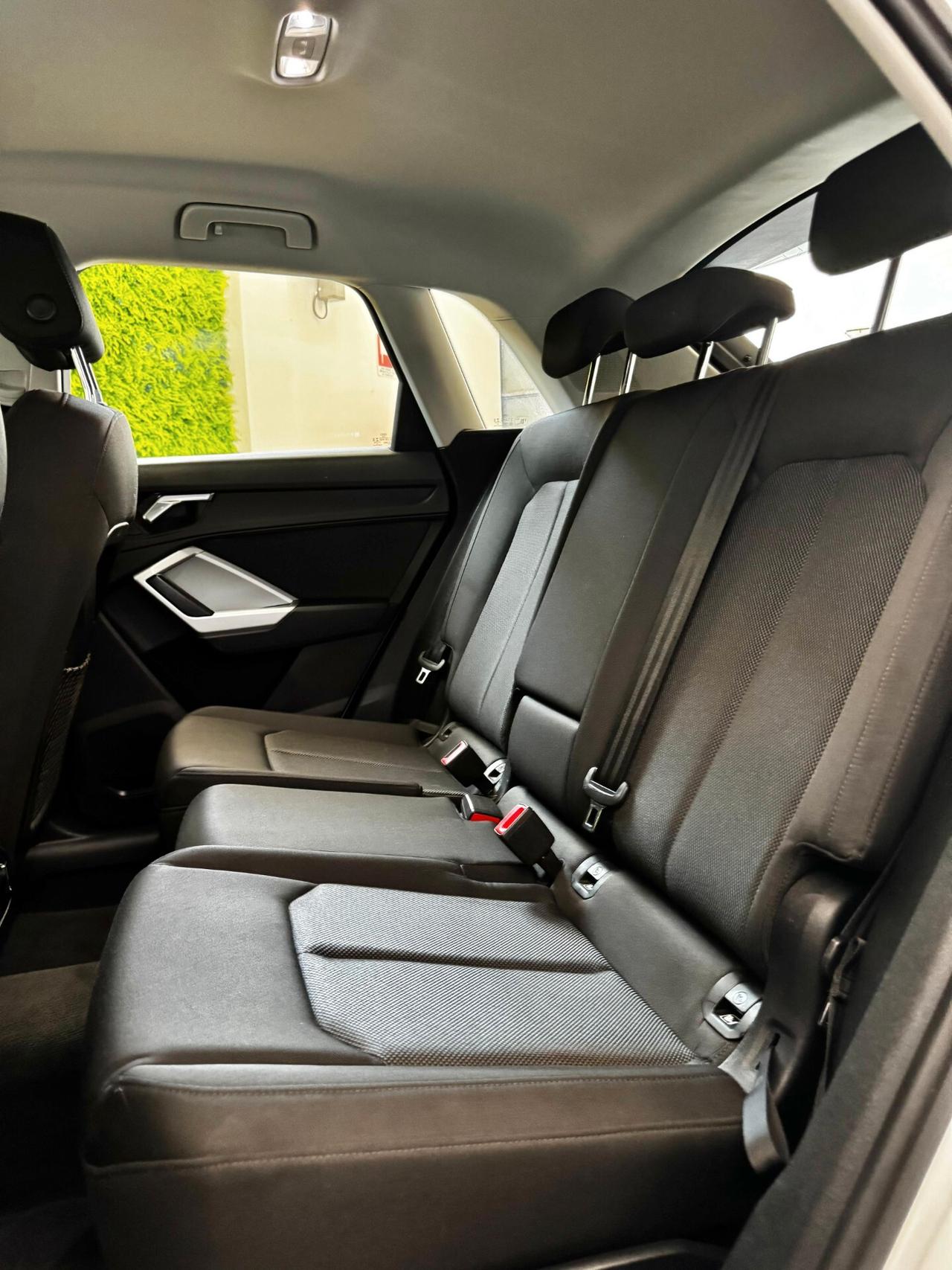 Audi Q3 35 TDI S tronic Business Advanced