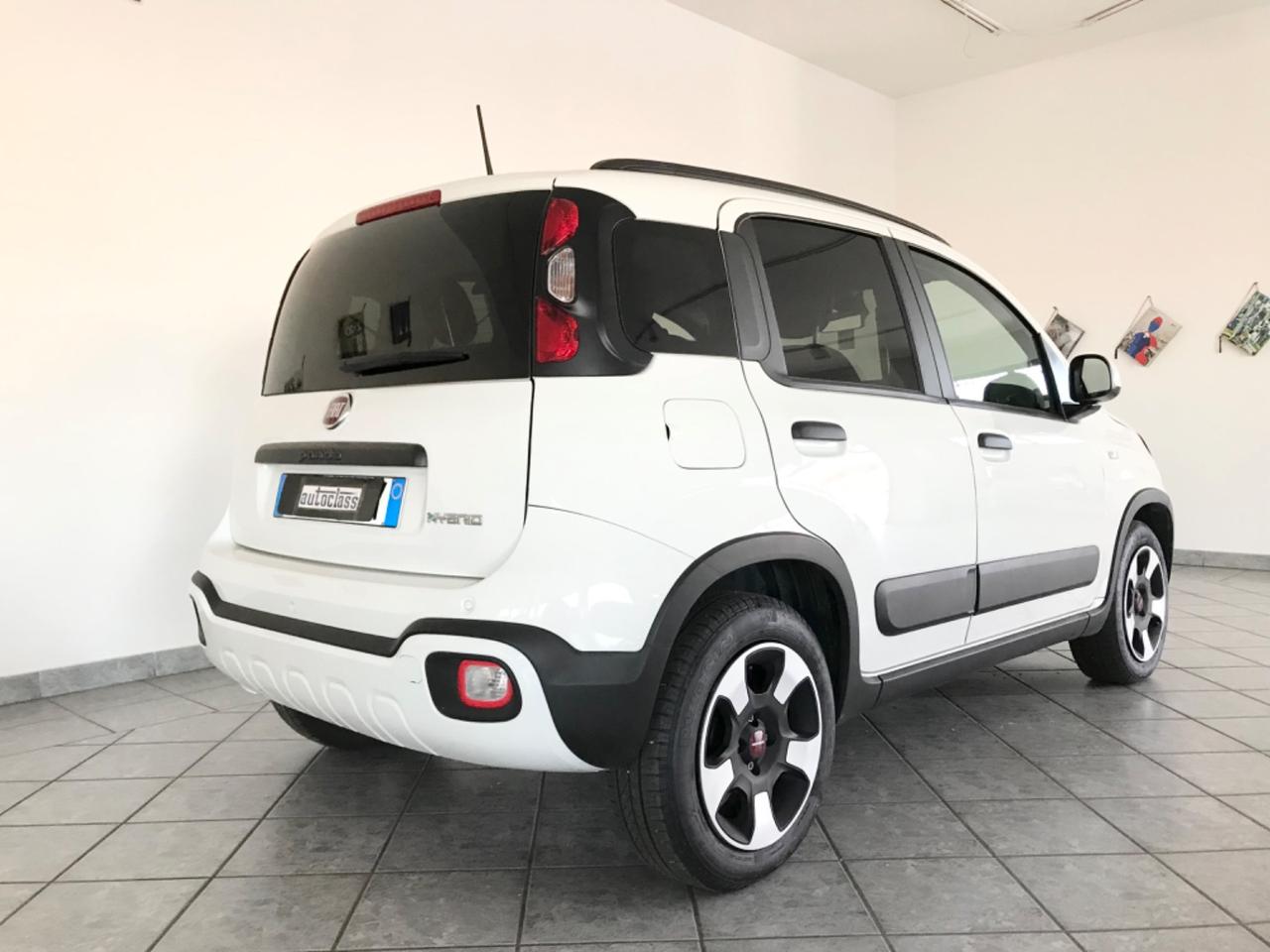 Fiat Panda CROSS 1.0 FireFly S&S Hybrid