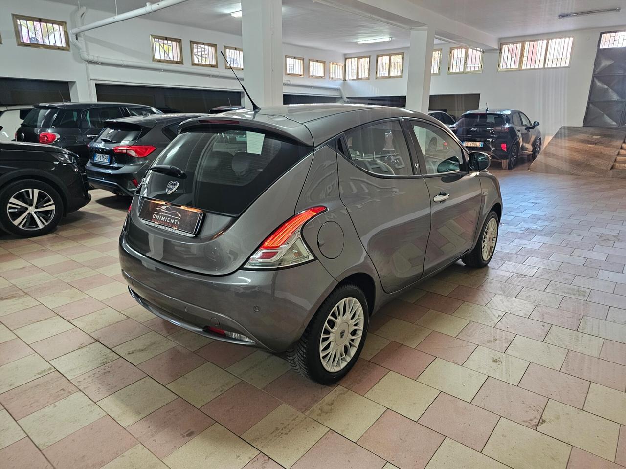 Lancia Ypsilon 1.2 69 CV 5 porte GPL Ecochic Gold
