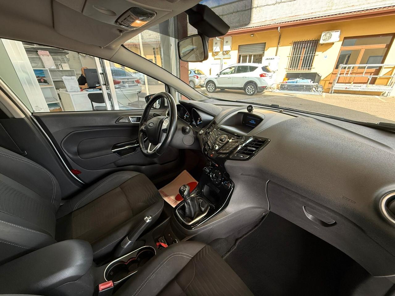 Ford Fiesta 1.5 TDCi 75CV 5 porte Titanium