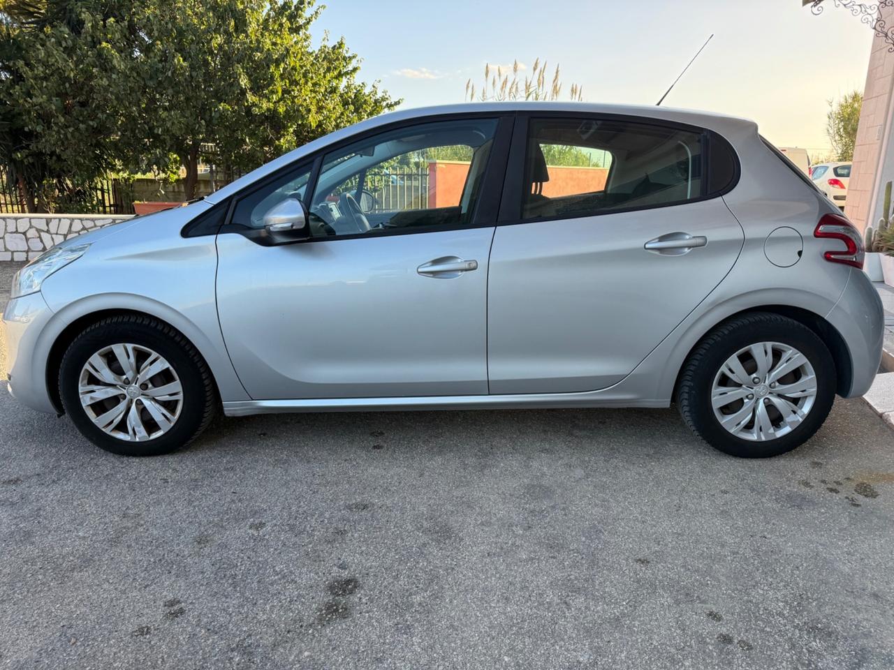 Peugeot 208 1.2 VTi 82 CV 5 porte Allure