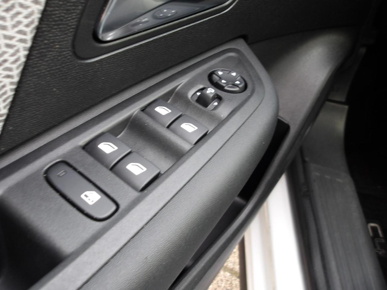 Citroen C4 1.2 puretech Plus 130cv