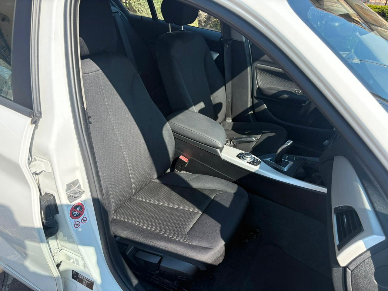 Bmw 116 116d 5p. Business