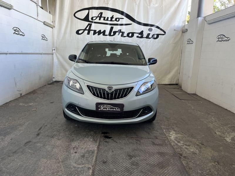 Lancia Ypsilon 1.0 FireFly 5 porte S&S Hybrid Platino TUA DA 159,00 al mese
