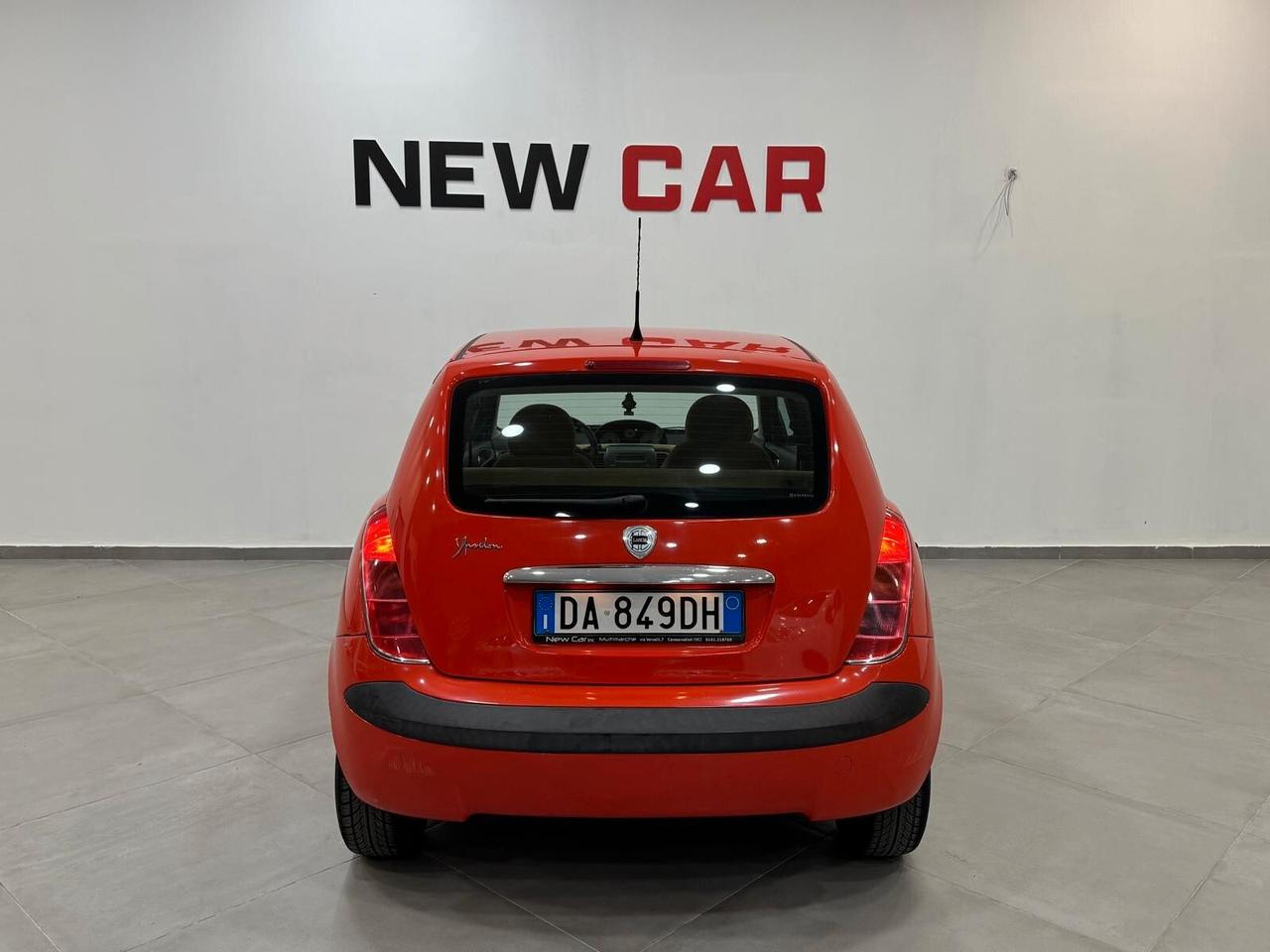 Lancia Ypsilon 1.2 16V Oro