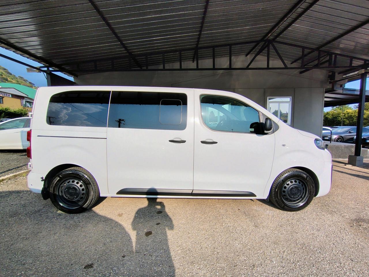 Peugeot Expert BlueHDi 140 S&S EAT8 PL-TN Combi Std.