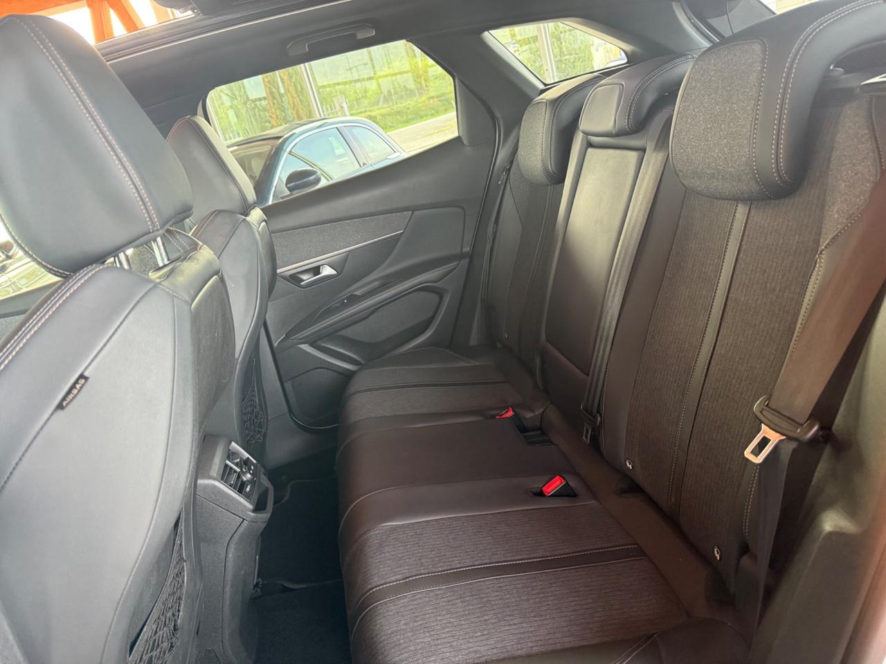 Peugeot 3008 1.5 Diesel - Neopatentati - Automatico