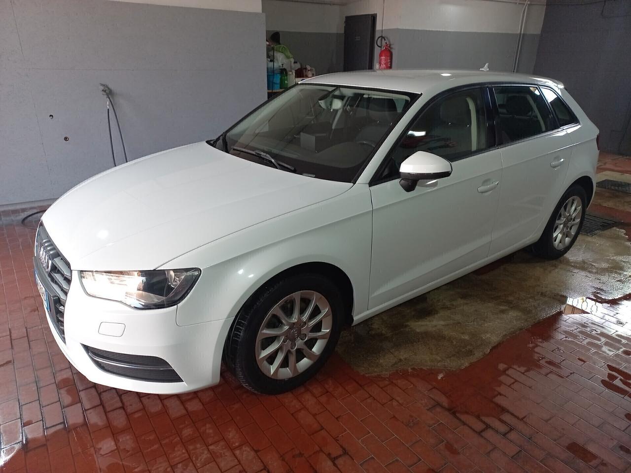 Audi A3 SPB 1.6 TDI ultra Attraction