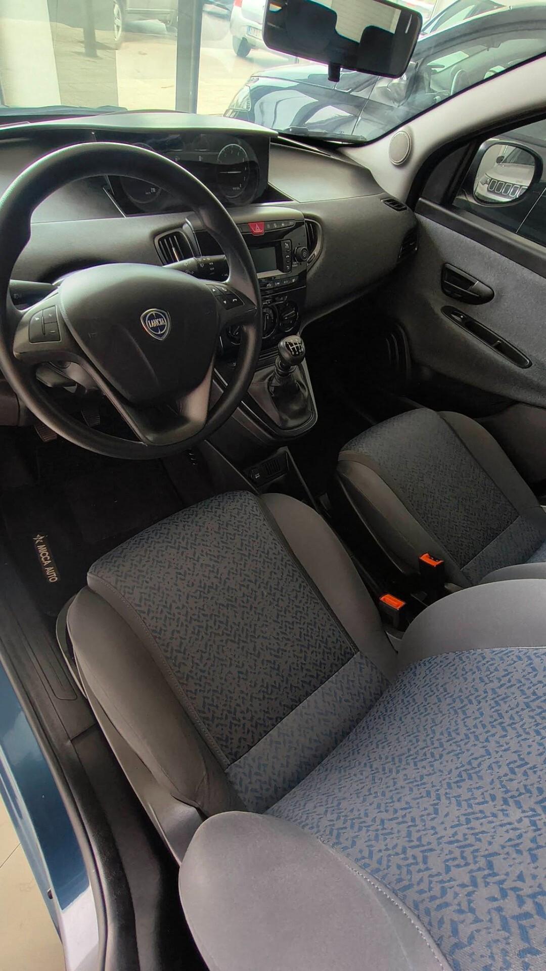 Lancia Ypsilon 1.0 FireFly 5 porte S&S Hybrid Silver Plus