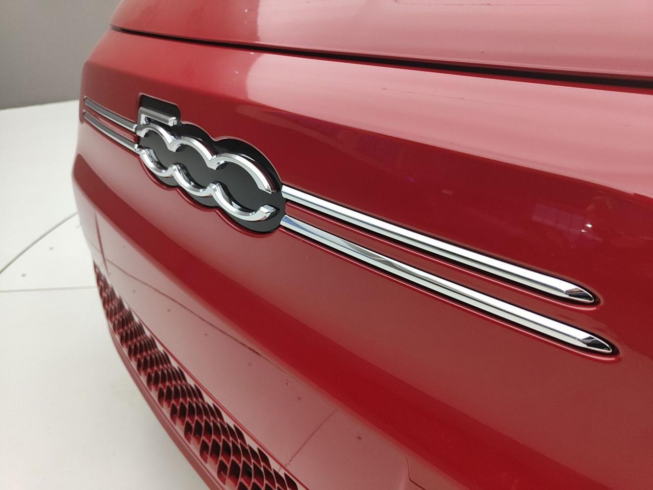 FIAT 500e 500E 95CV RED