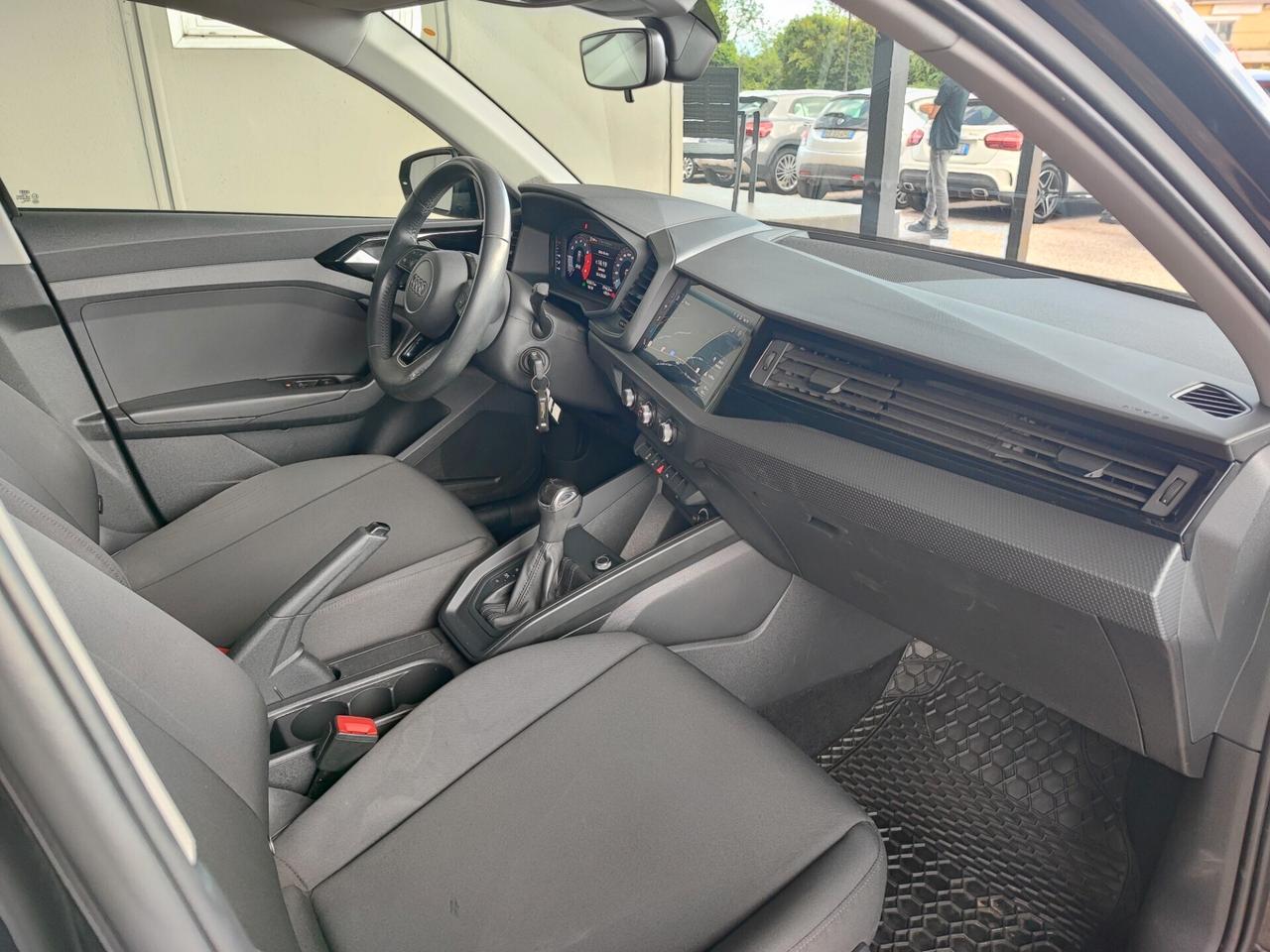 Audi A1 SPB 30 TFSI S tronic line edition