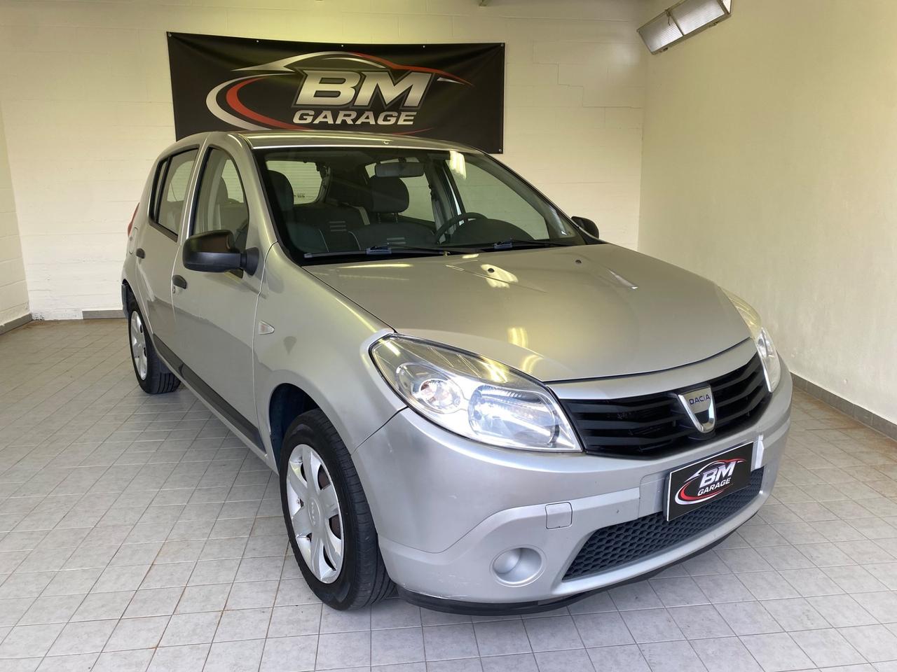 Dacia Sandero 1.2 16V GPL 75CV Embleme