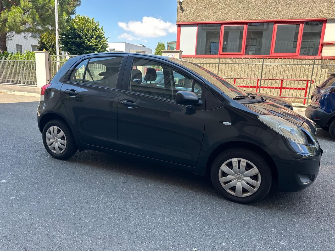 Toyota Yaris 1.0 5 porte - ok neopatentati - 56000 km