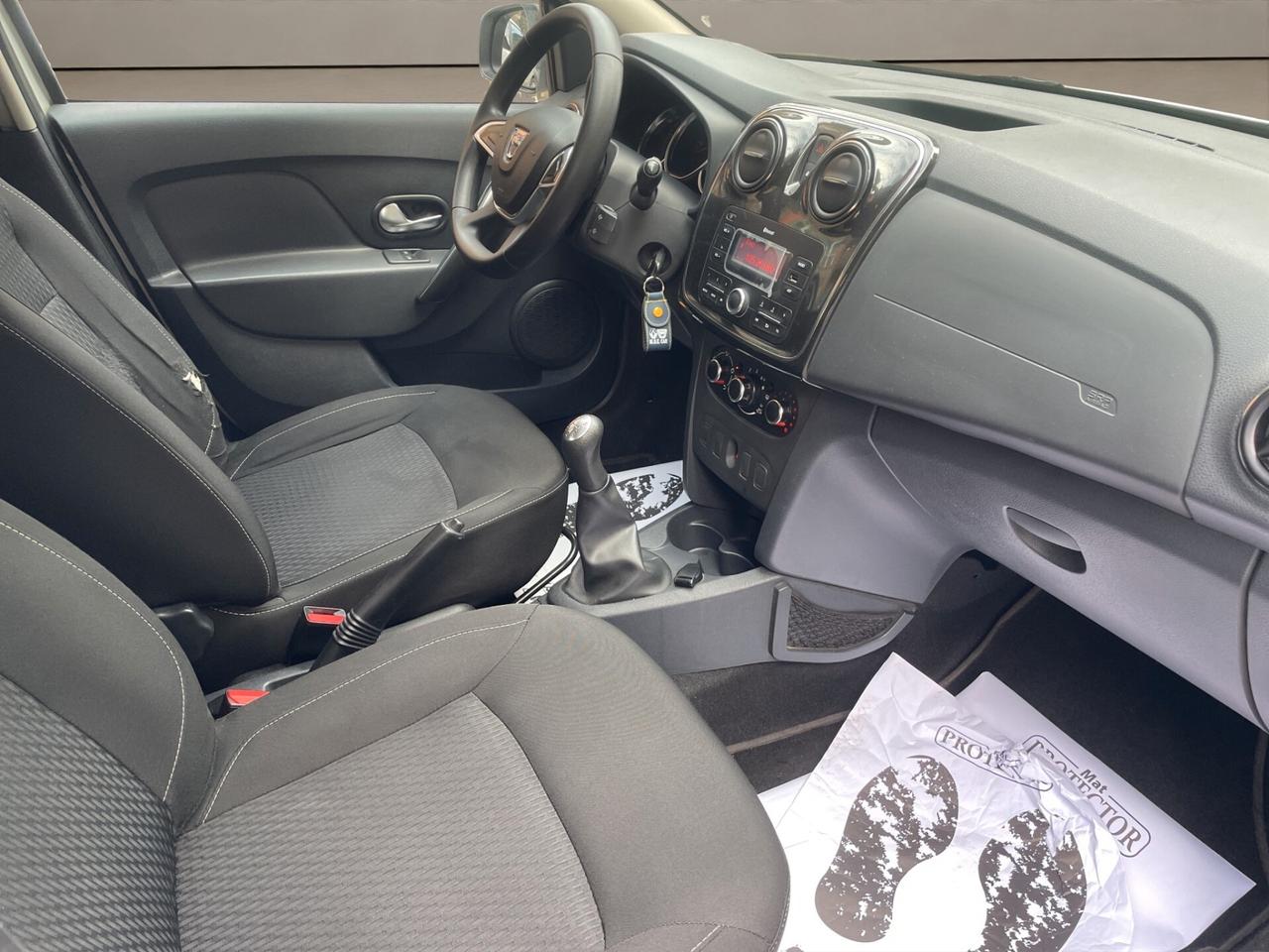 Dacia Sandero UNICO PROPRIETARIO - NEOPATENTATI