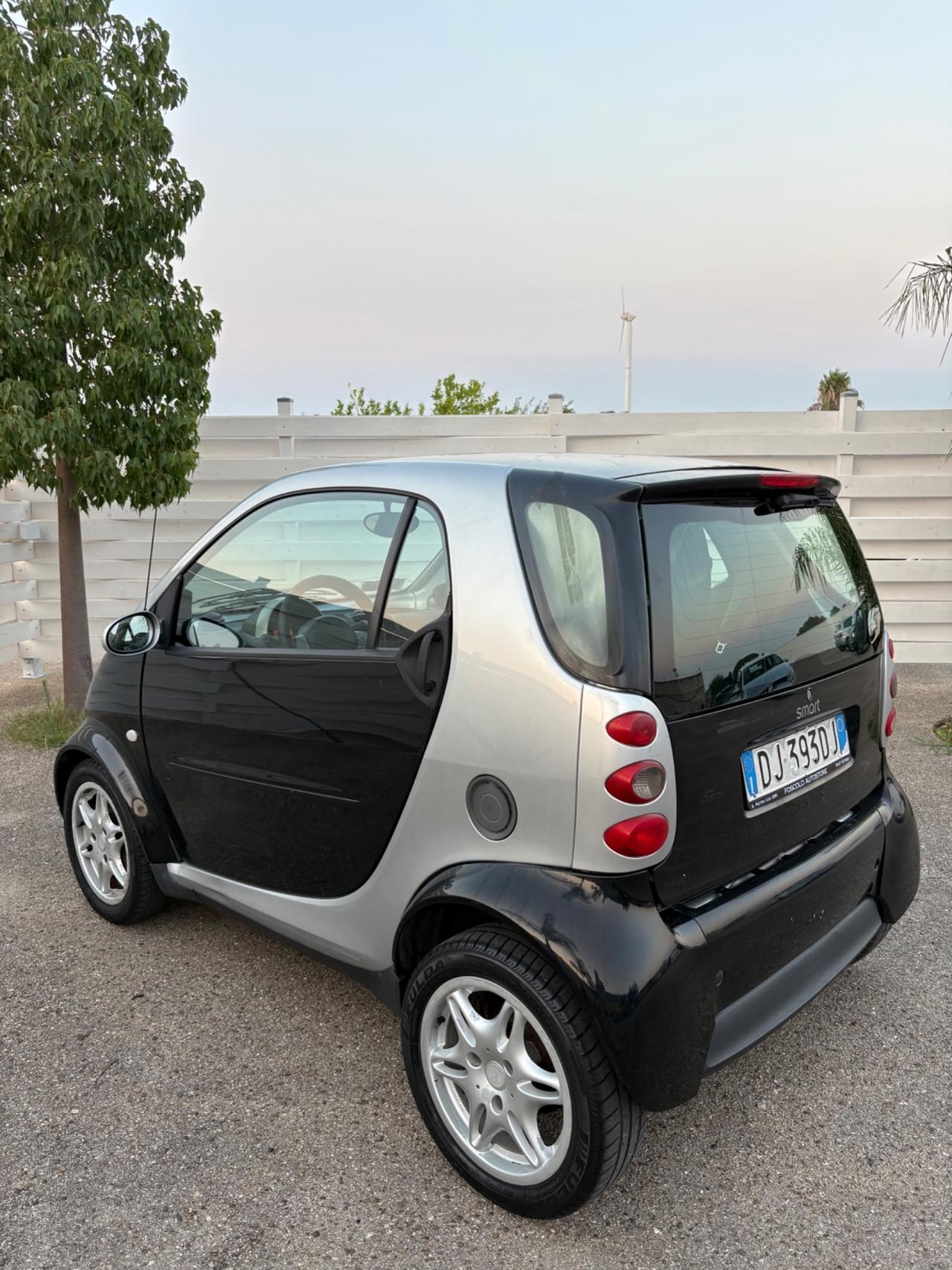Smart 700 city-coupé