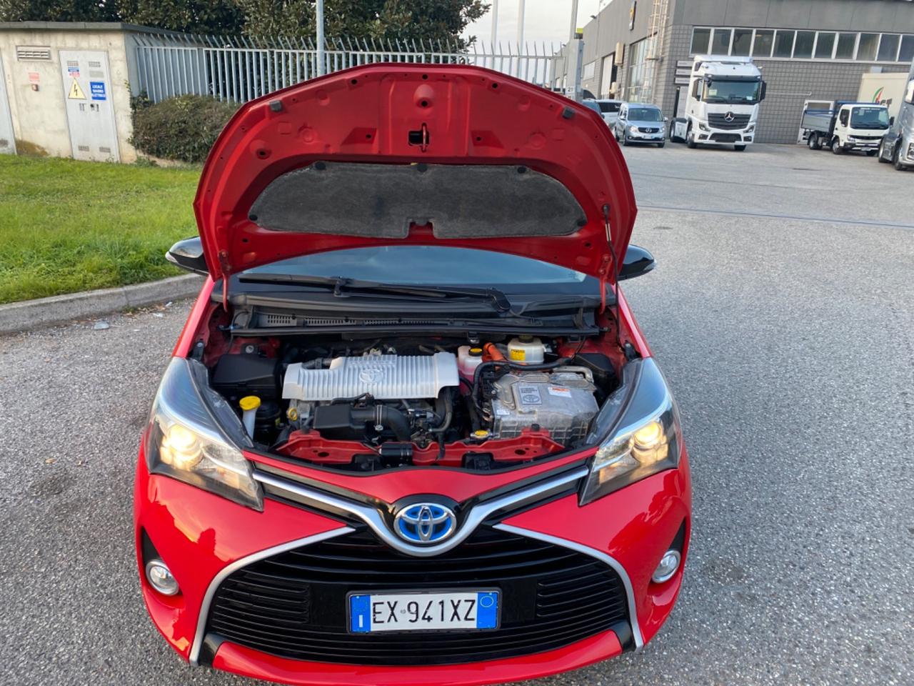 Toyota Yaris 1.5 Hybrid 5 porte Lounge