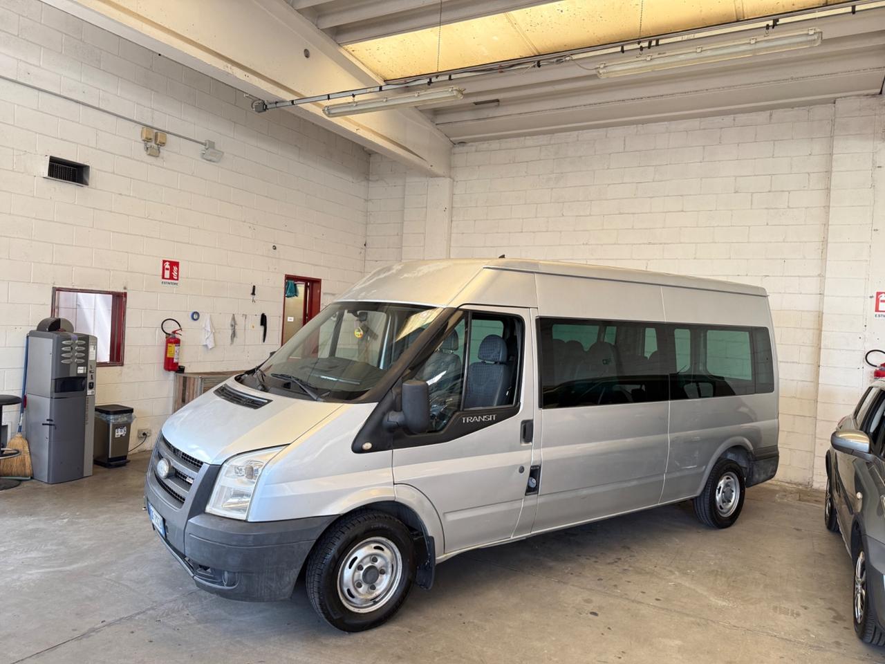Ford Transit/Tourneo/Bus Transit 9 posti passo lungo