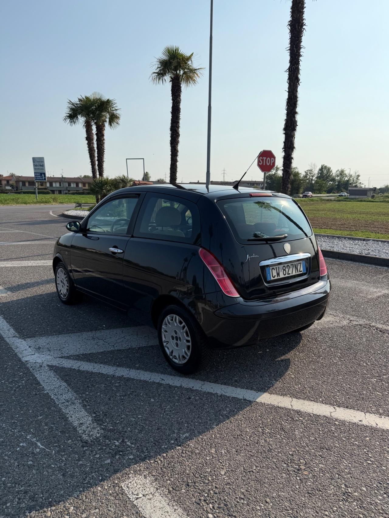 Lancia Ypsilon 1.2 16V Oro