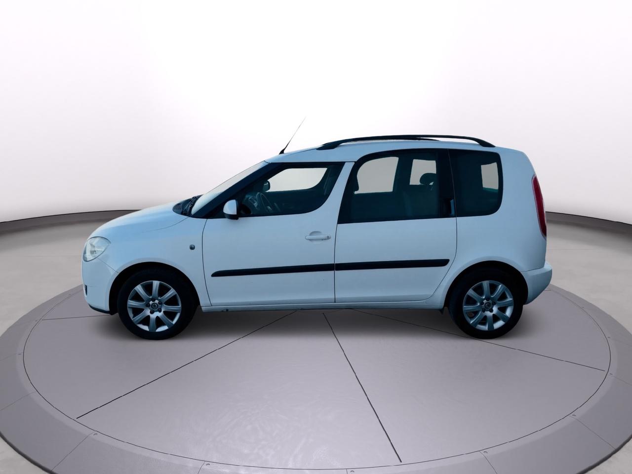 Skoda Roomster 1.2 benzina gpl anno 2010 neo patentati