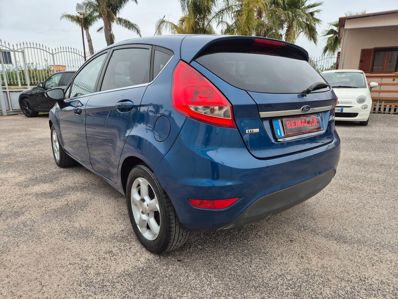 Ford Fiesta RESTAYLING 1.4 TDCi 5p. Titanium