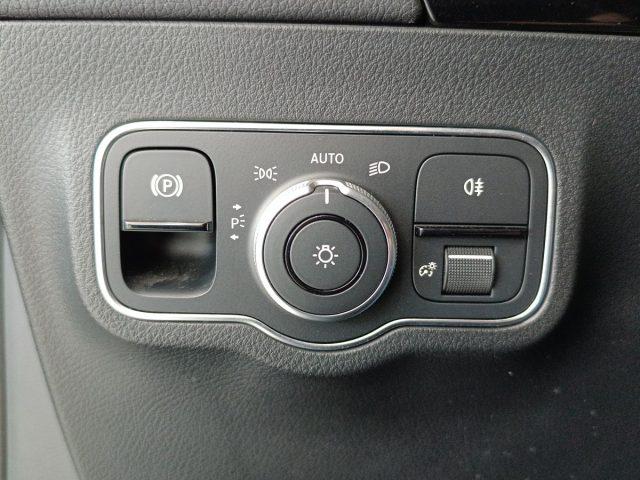 MERCEDES-BENZ GLA 200 d Automatic Business Extra