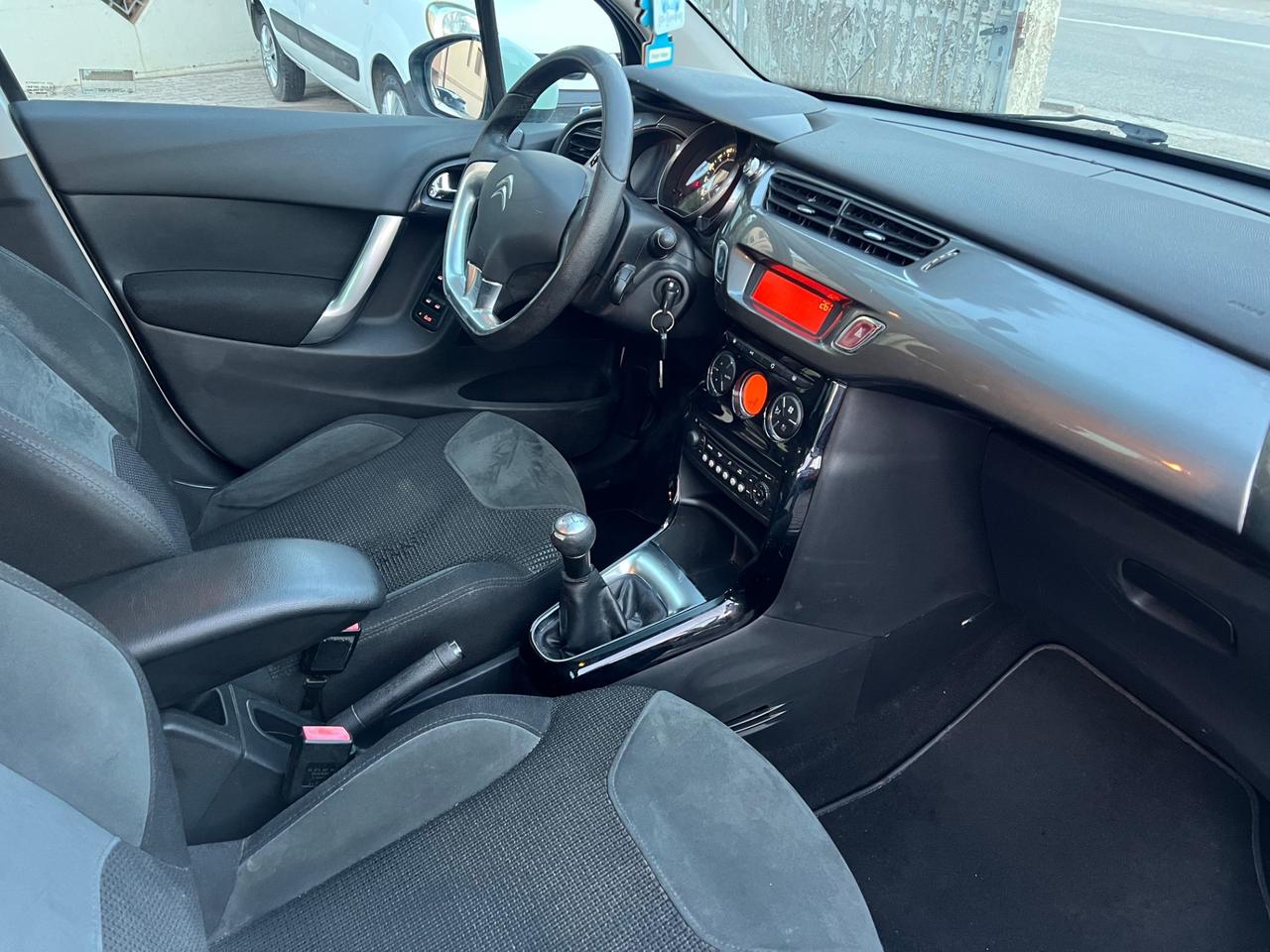 Citroen C3 1.4 Exclusive tettto panoramico ok neopatentati