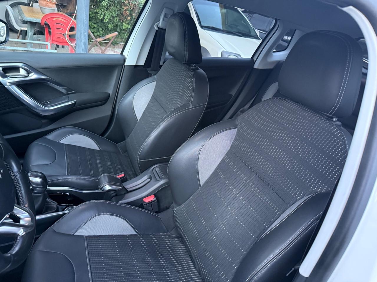 Peugeot 2008 1.6 e-HDi 92 CV Stop&Start Allure